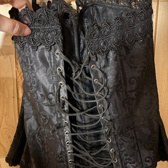 Fredrick’s of Hollywood: Black, lace trimmed corset - Picture 3 of 5